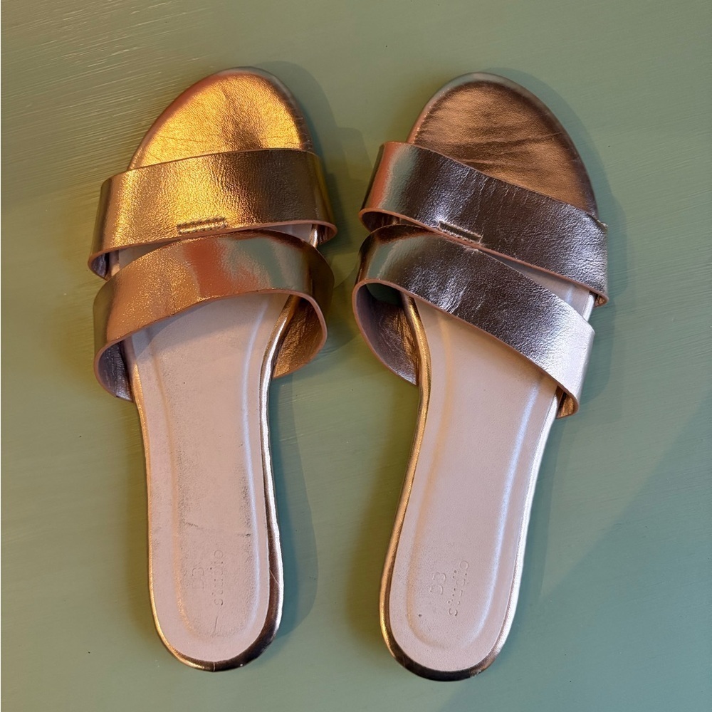 Gold Slide Sandals with Metallic Finish